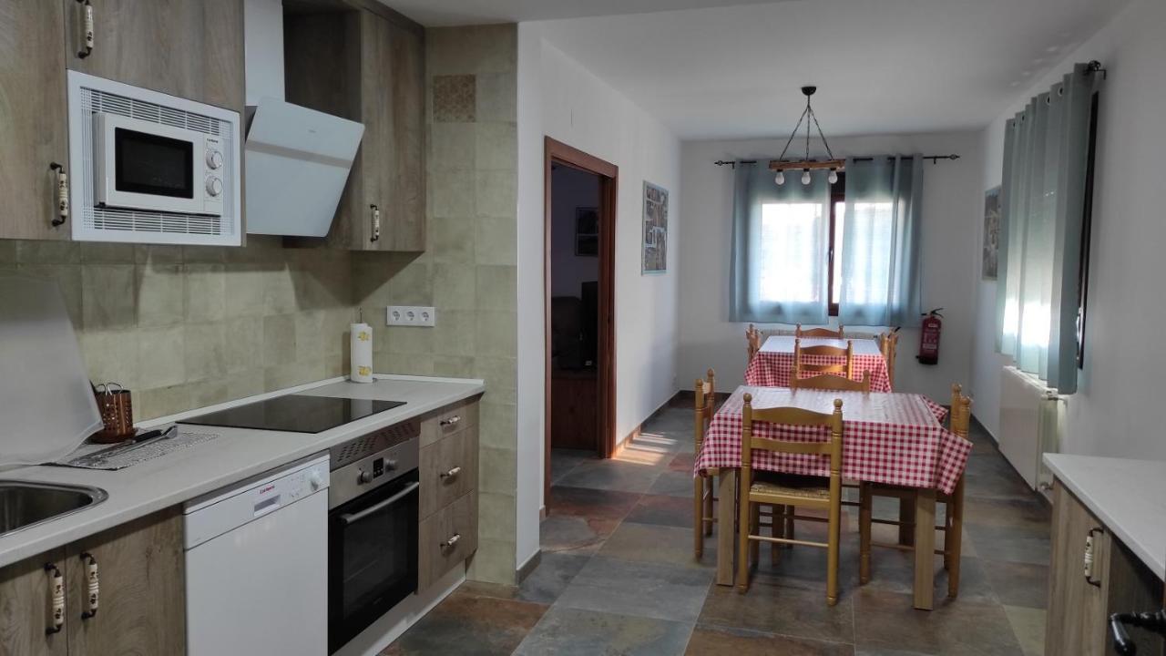 Casa Rural La Colmena Del Geoparque Navatrasierra Dış mekan fotoğraf